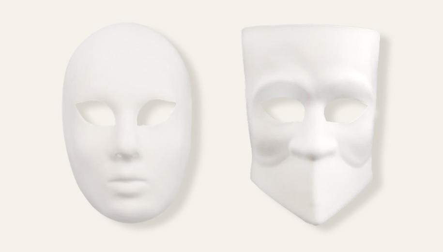 <em>Volto (Larva)</em> and <em>Bauta</em>